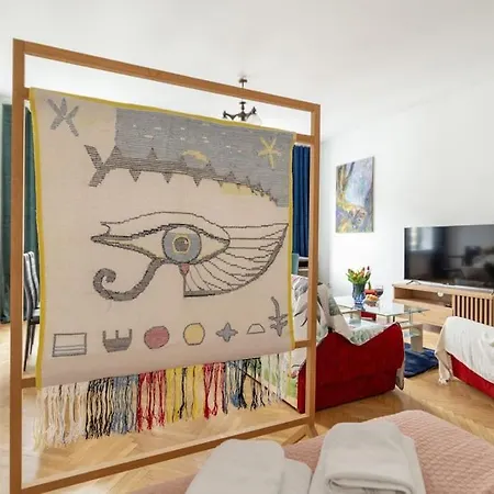 Essence Cracow Golden Location! *